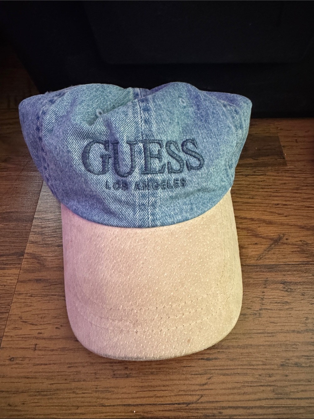 GUESS Denim Crown with Beige Hat 44.T4